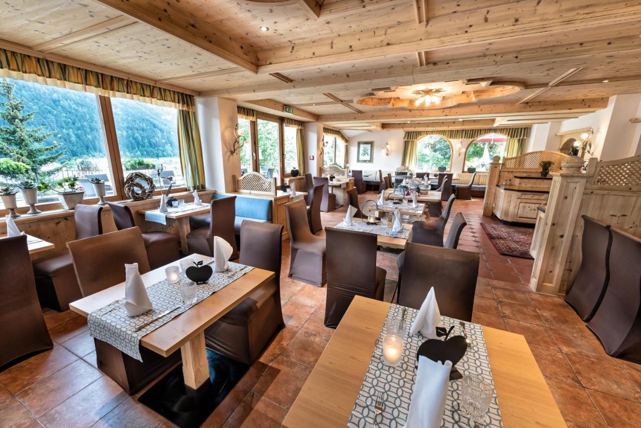 Das Posthaus Stubai&Smart Hotel Fulpmes Eksteriør bilde
