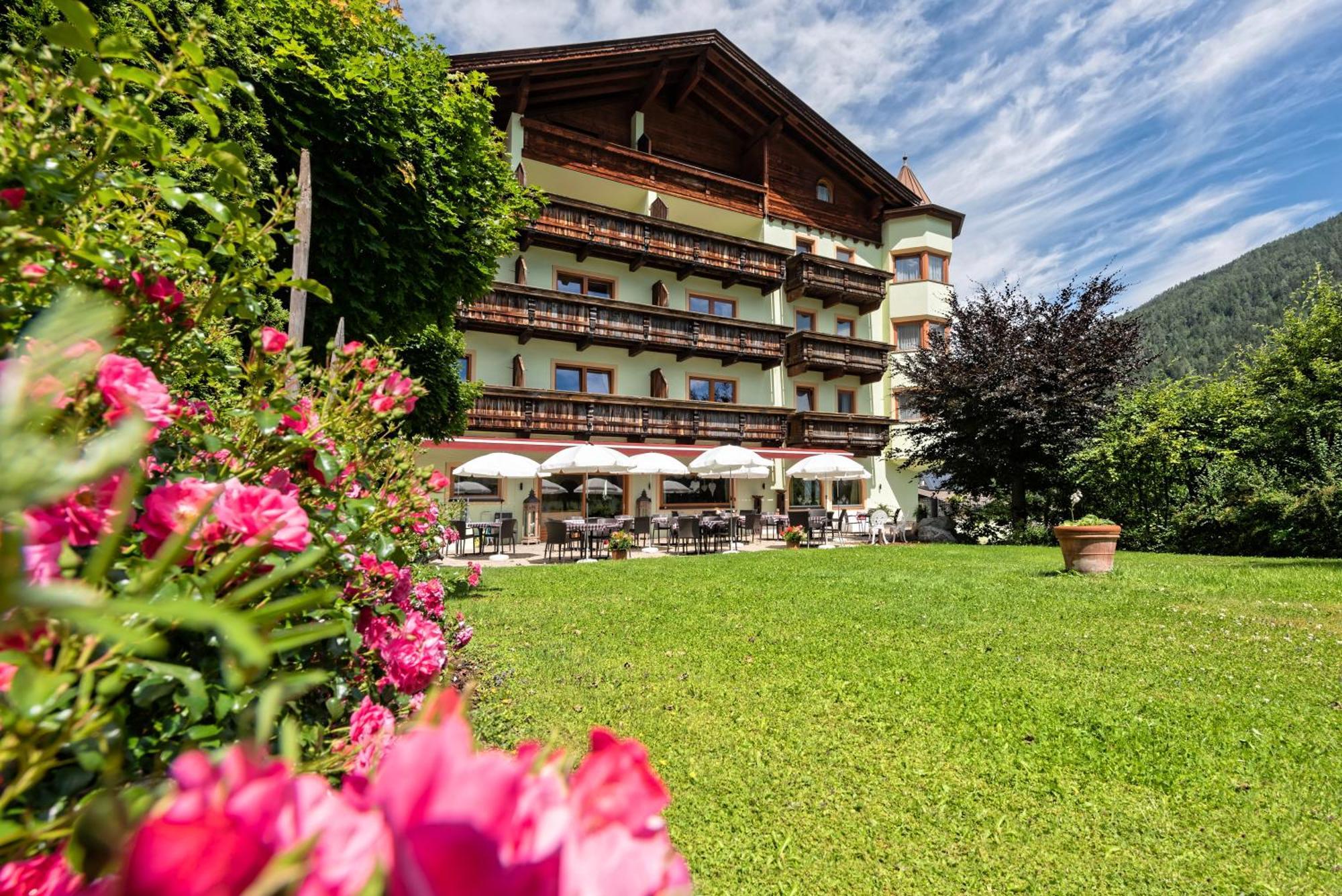 Das Posthaus Stubai&Smart Hotel Fulpmes Eksteriør bilde