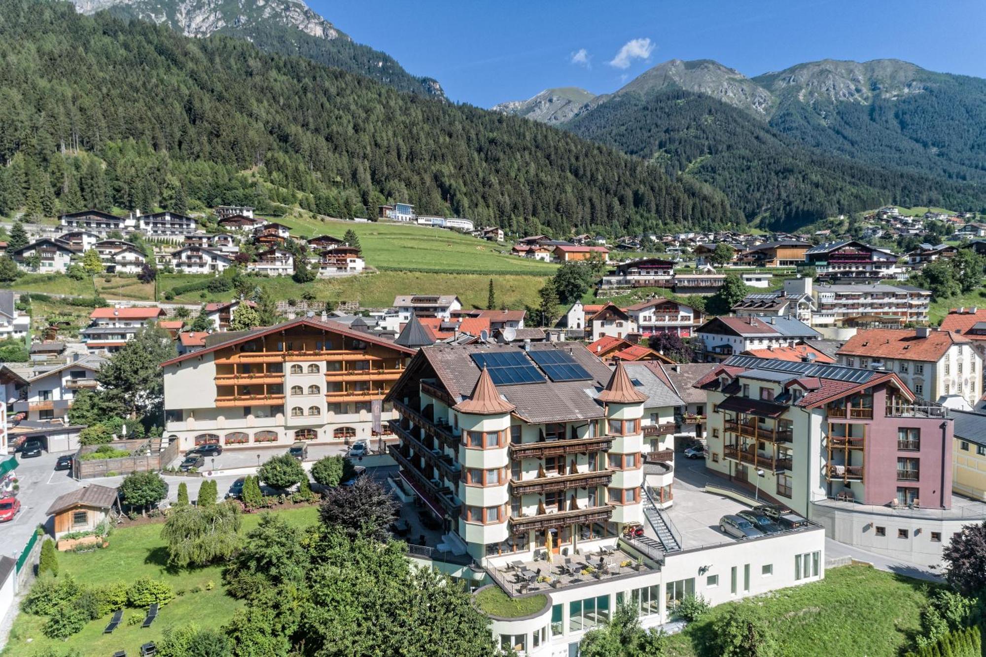 Das Posthaus Stubai&Smart Hotel Fulpmes Eksteriør bilde